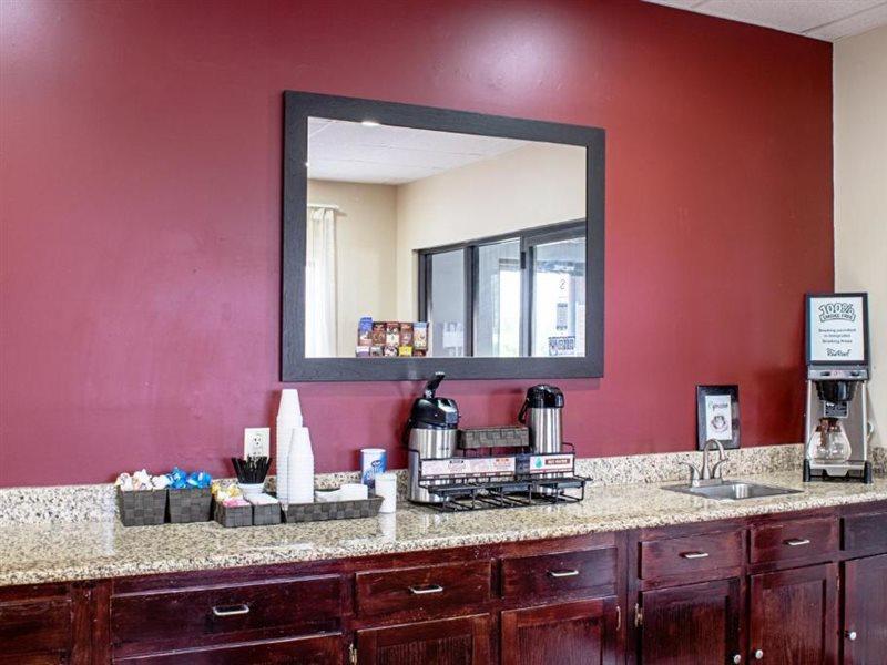 Red Roof Inn & Suites Middletown - Franklin מראה חיצוני תמונה