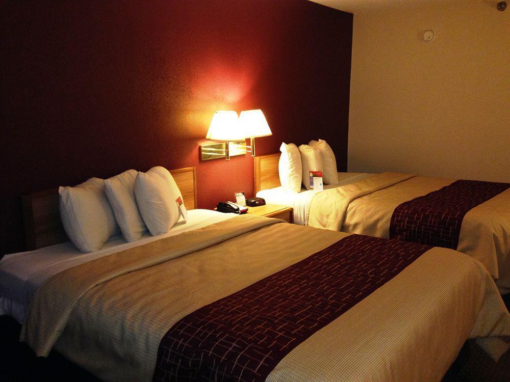 Red Roof Inn & Suites Middletown - Franklin מראה חיצוני תמונה